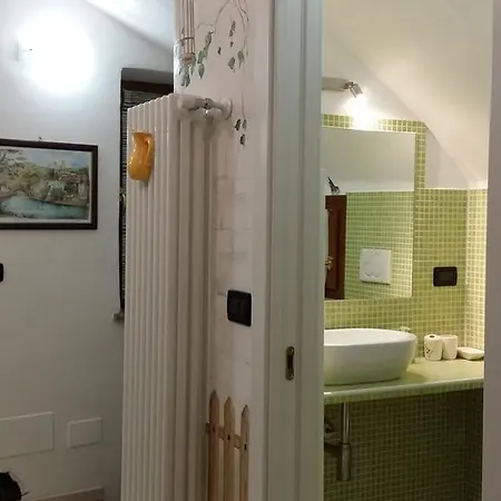 Le Del Libro Acino D'uva Dolceacqua